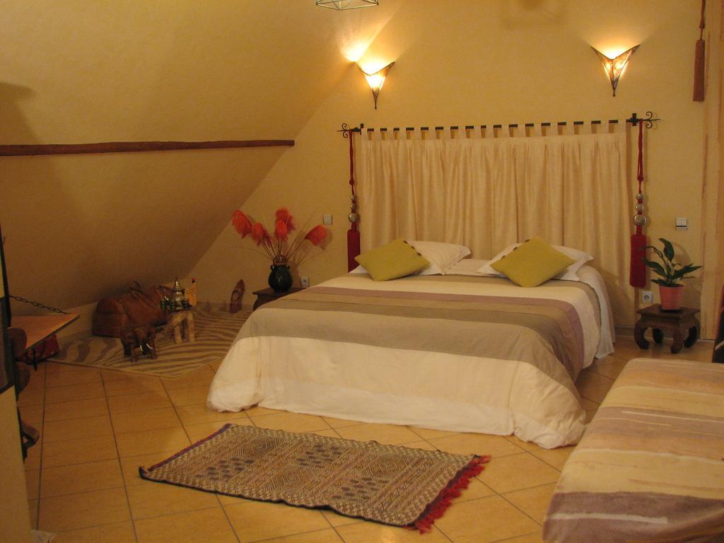 Le Pas De L'Ane Chambres D'Hotes Saint-Ondras Bilik gambar